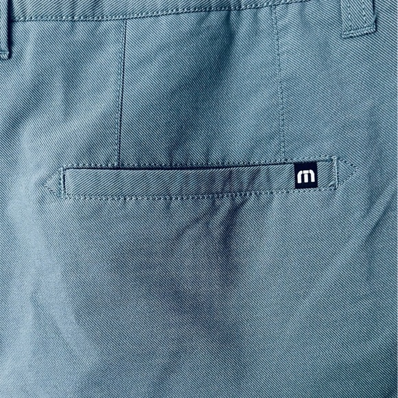 Men’s Travis Mathew Golf Shorts Size 34 - Picture 6 of 6